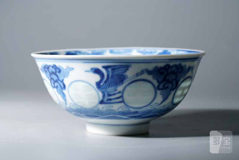 清光绪 青花云鹤玲珑八卦纹碗 - 图6